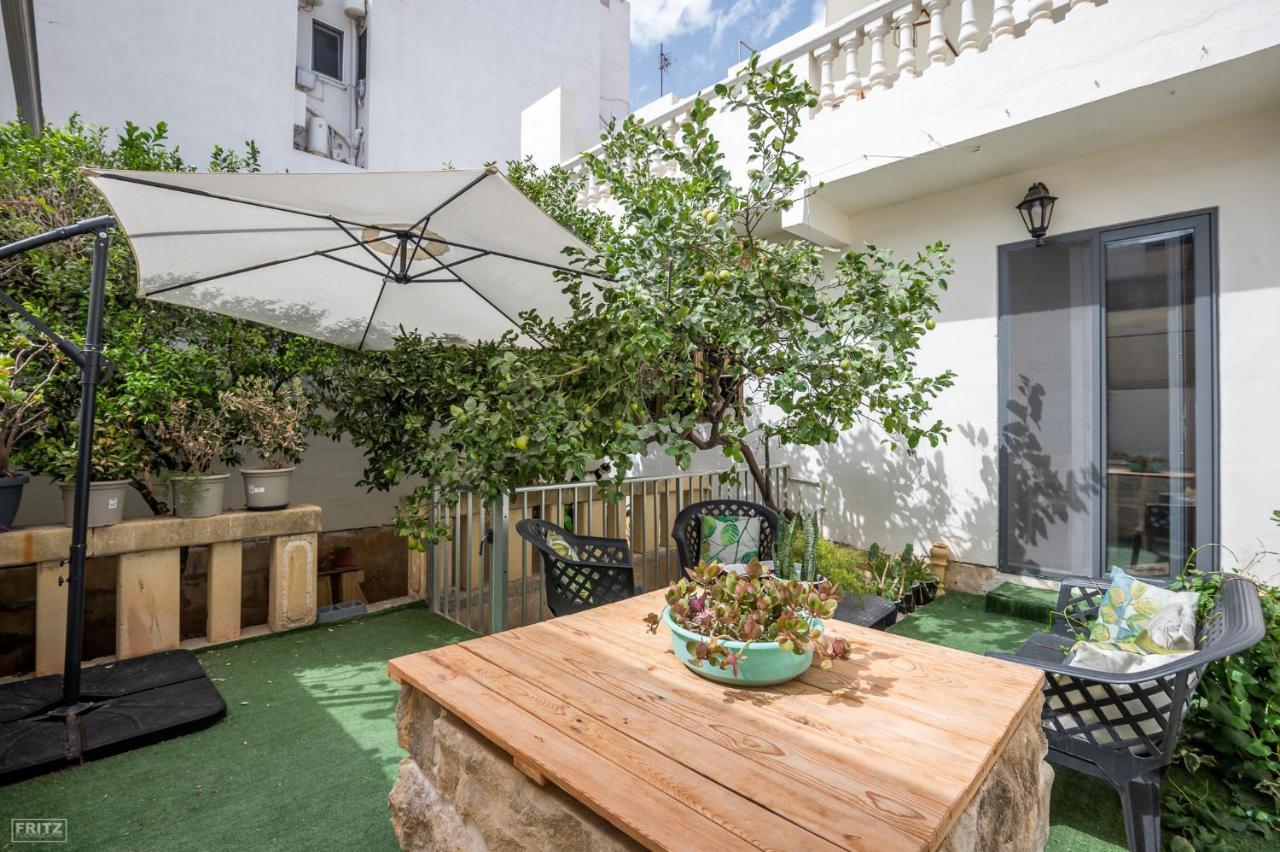 Close To Airport, Double Bedroom, Sofa-Bed, Private Bathroom For Adults And Children Aged 10 And Over Only Gudja Ngoại thất bức ảnh
